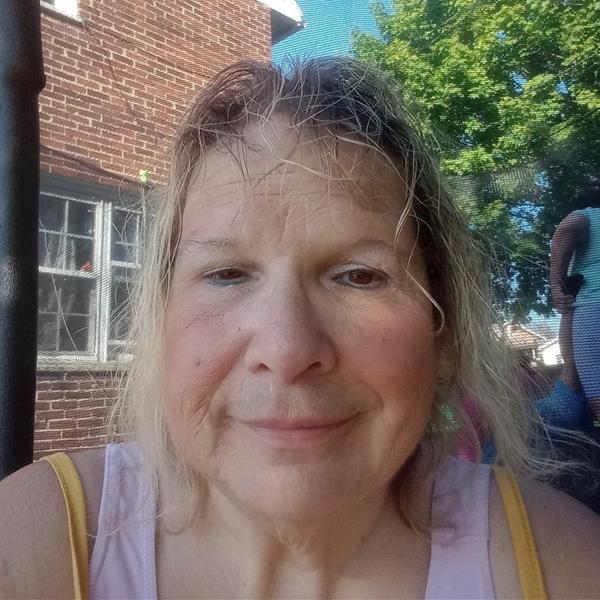 GLORIA HARER